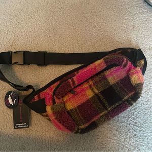 Belt bag sherpa nwt